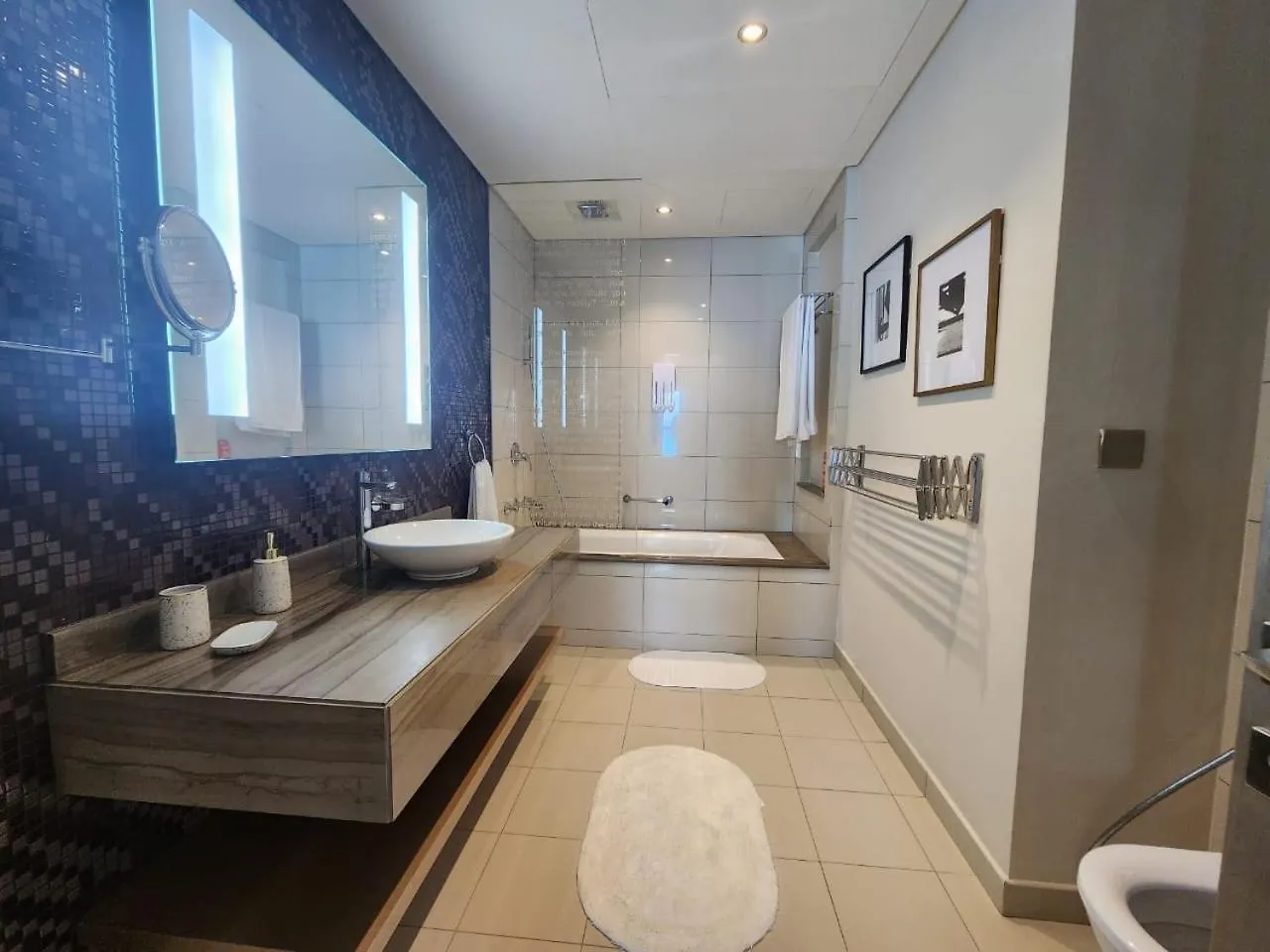 Royal Apartments By Damac Paramount Towers B Burj Khalifa Views Dubaj