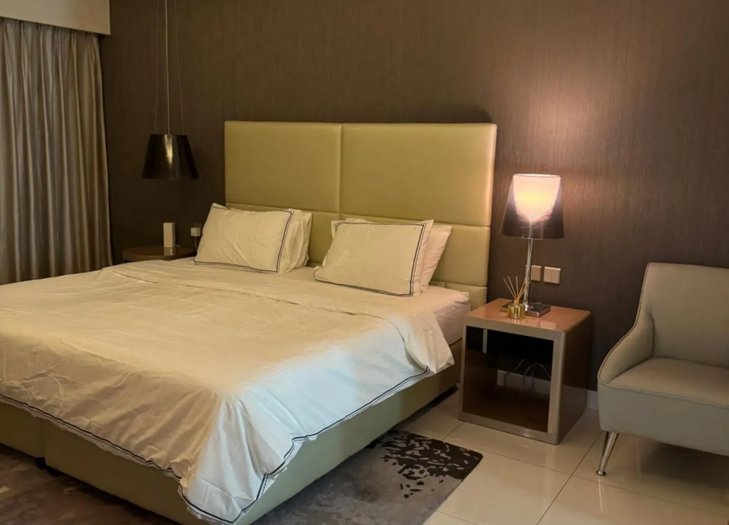 Royal Apartments By Damac Paramount Towers B Burj Khalifa Views Dubai
