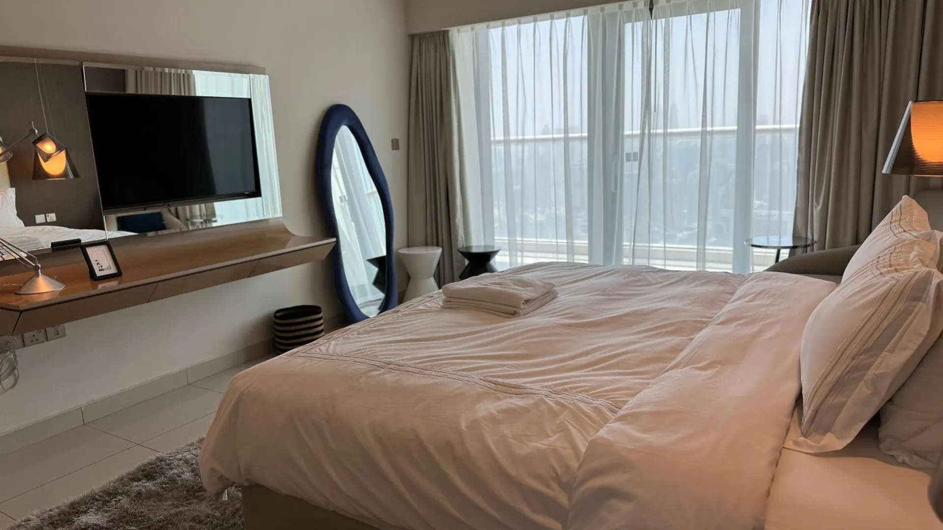 Royal Apartments By Damac Paramount Towers B Burj Khalifa Views Dubaj