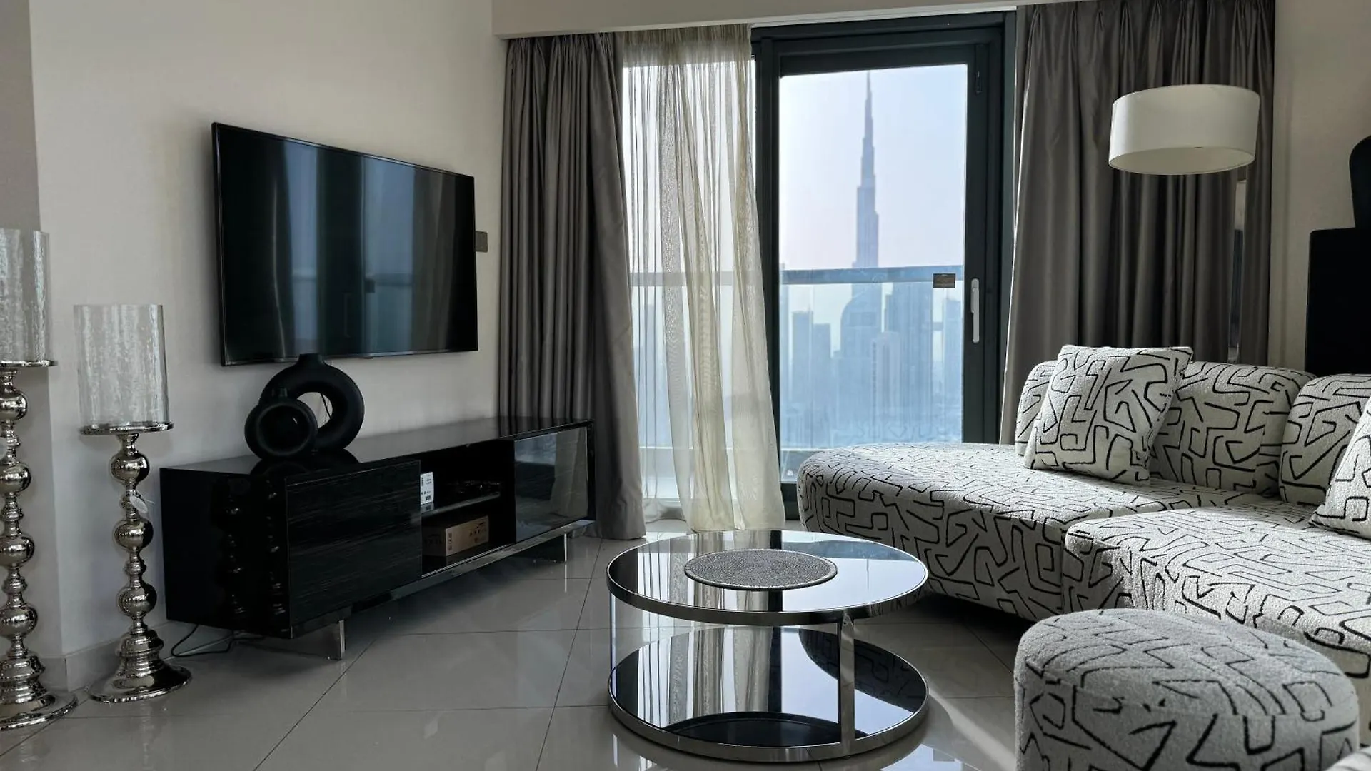 Royal Apartments By Damac Paramount Towers B Burj Khalifa Views Dubaj
