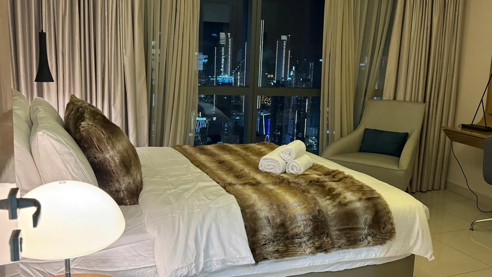 Royal Apartments By Damac Paramount Towers B Burj Khalifa Views Dubaj Egyesült Arab Emírségek