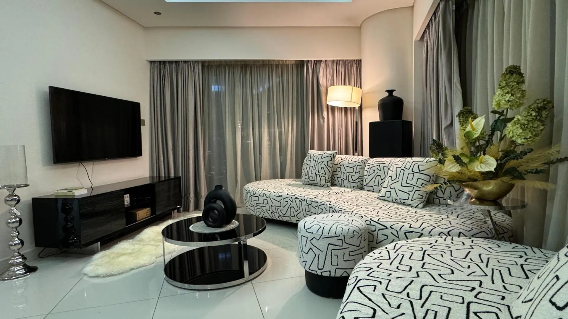 Royal Apartments By Damac Paramount Towers B Burj Khalifa Views Dubaj Egyesült Arab Emírségek