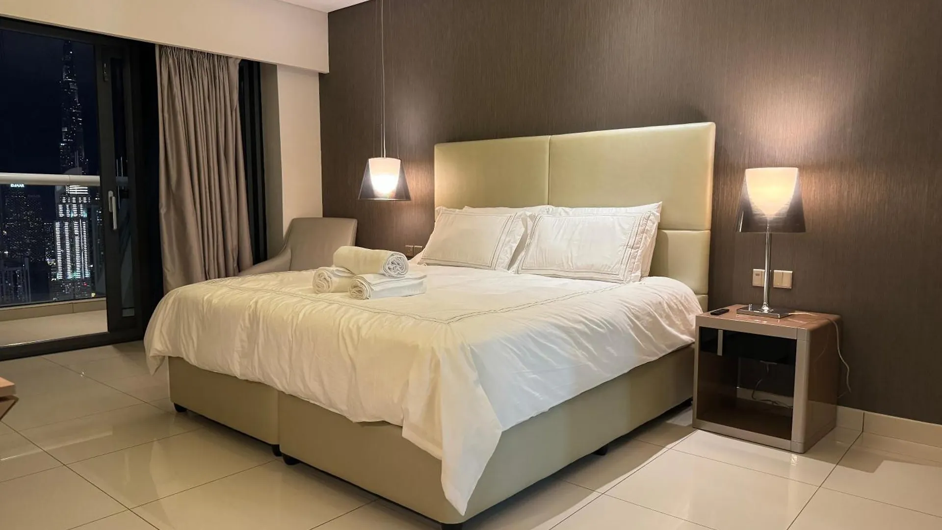 Royal Apartments By Damac Paramount Towers B Burj Khalifa Views Dubaj