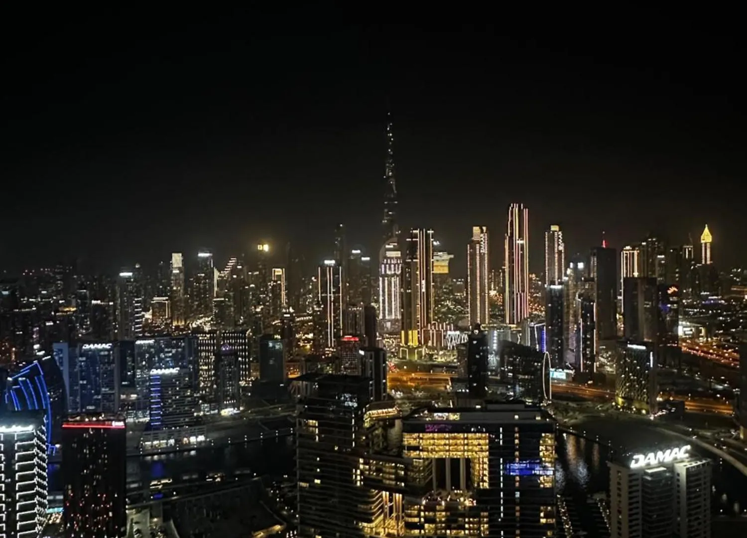 Royal Apartments By Damac Paramount Towers B Burj Khalifa Views Dubai 0*,