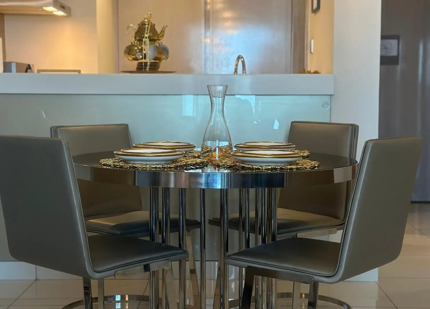 Royal Apartments By Damac Paramount Towers B Burj Khalifa Views Dubai United Arab Emirates