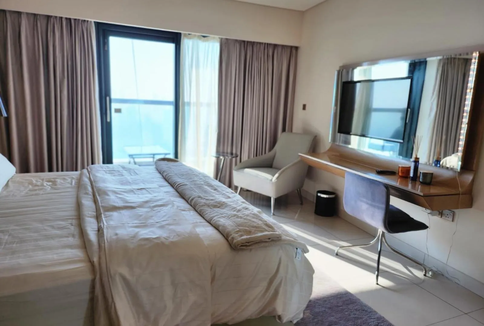 Royal Apartments By Damac Paramount Towers B Burj Khalifa Views Dubaj